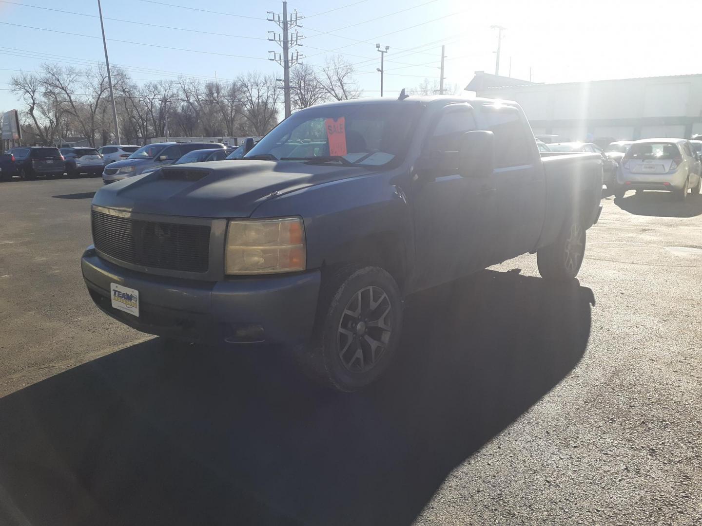 2007 Chevrolet Silverado 1500 LT1 Crew Cab 4WD (2GCEK13M471) with an 5.3L V8 OHV 16V engine, 4-Speed Automatic Overdrive transmission, located at 2015 Cambell Street, Rapid City, SD, 57701, (605) 342-8326, 44.066433, -103.191772 - CARFAX AVAILABLE CASH ONLY NO FINANCING AVAILABLE - Photo#5