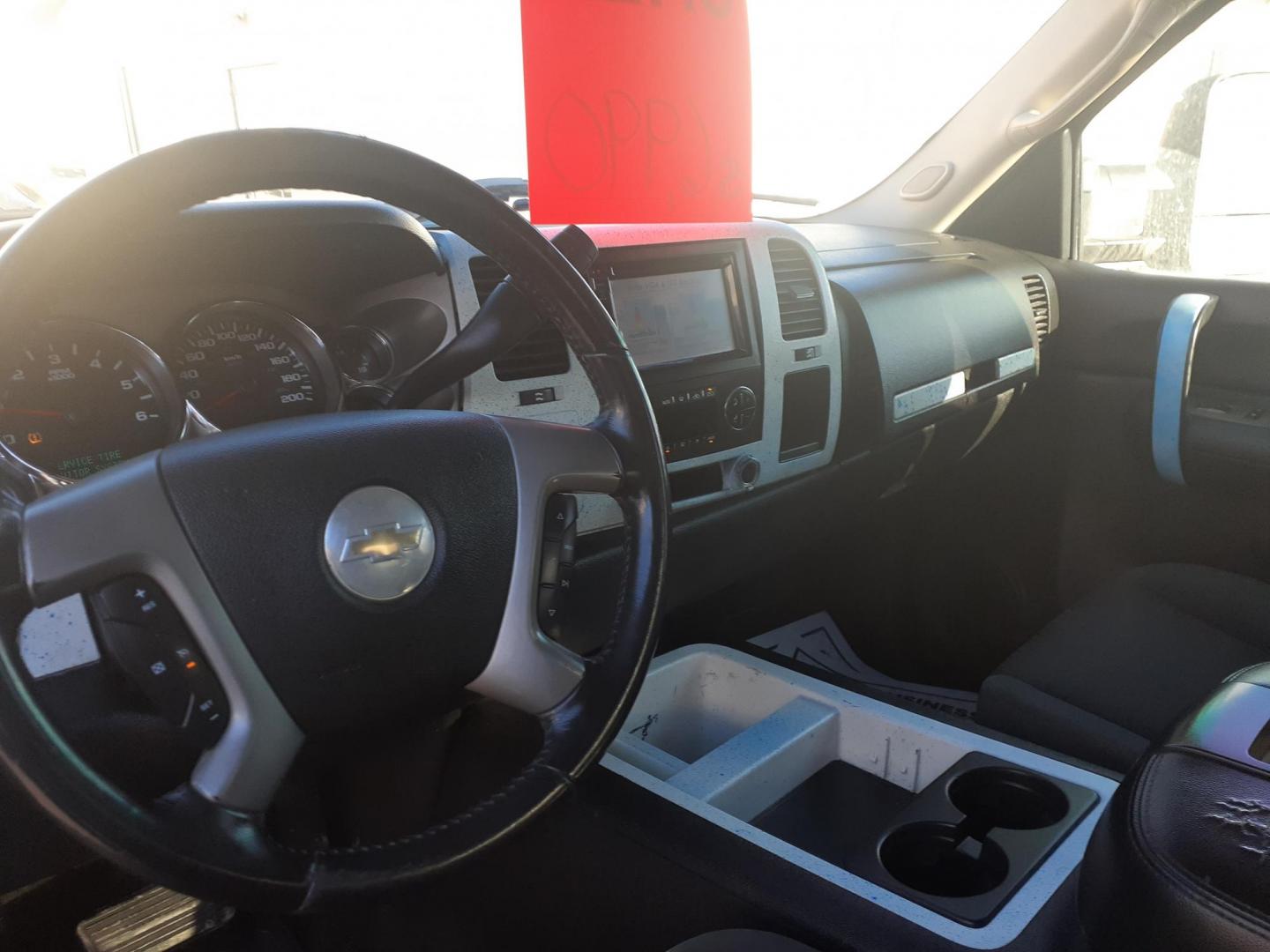 2007 Chevrolet Silverado 1500 LT1 Crew Cab 4WD (2GCEK13M471) with an 5.3L V8 OHV 16V engine, 4-Speed Automatic Overdrive transmission, located at 2015 Cambell Street, Rapid City, SD, 57701, (605) 342-8326, 44.066433, -103.191772 - CARFAX AVAILABLE CASH ONLY NO FINANCING AVAILABLE - Photo#7