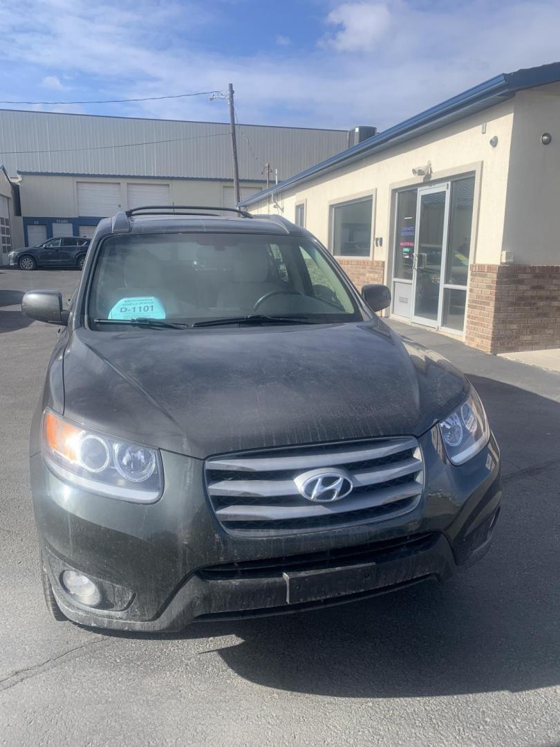 2012 Hyundai Santa Fe Limited 2.4 FWD (5XYZK3AB4CG) with an 2.4L L4 DOHC 16V engine, 6-Speed Automatic transmission, located at 2015 Cambell Street, Rapid City, SD, 57701, (605) 342-8326, 44.066433, -103.191772 - 1 OWNER WAITING ON BATH AND SERVICE CAR FAX AVAILABLE - Photo#1