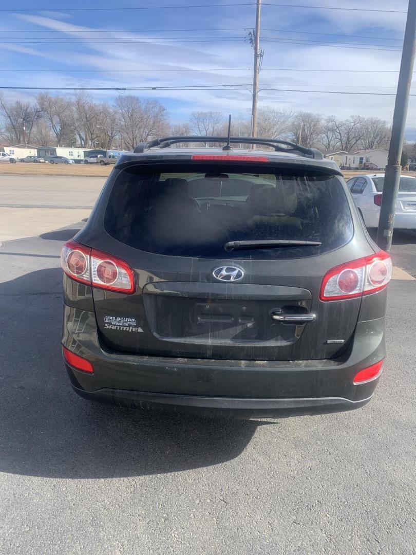 2012 Hyundai Santa Fe Limited 2.4 FWD (5XYZK3AB4CG) with an 2.4L L4 DOHC 16V engine, 6-Speed Automatic transmission, located at 2015 Cambell Street, Rapid City, SD, 57701, (605) 342-8326, 44.066433, -103.191772 - 1 OWNER WAITING ON BATH AND SERVICE CAR FAX AVAILABLE - Photo#3