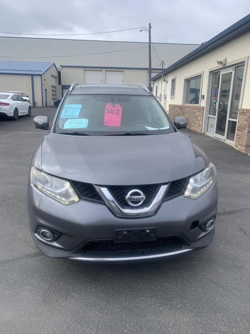 2015 Nissan Rogue S AWD (5N1AT2MV8FC) with an 2.5L L4 DOHC 16V engine, Continuously Variable Transmission transmission, located at 2015 Cambell Street, Rapid City, SD, 57701, (605) 342-8326, 44.066433, -103.191772 - Photo#1