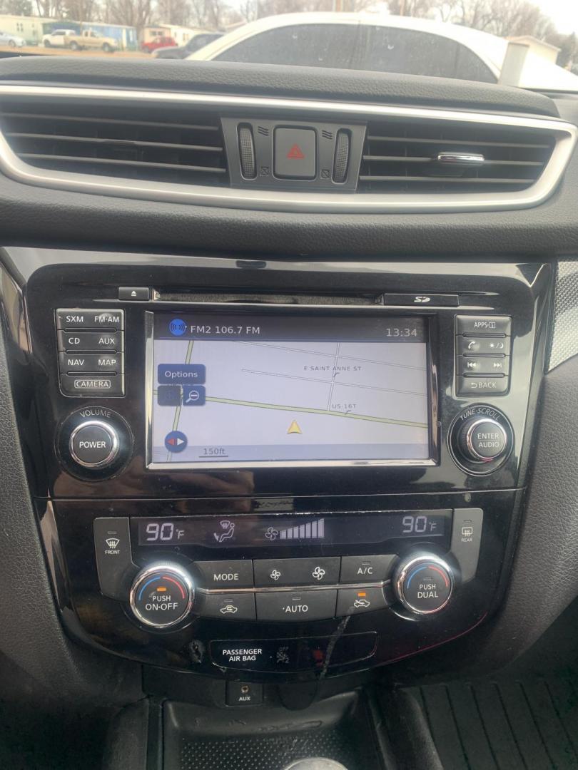 2015 Nissan Rogue S AWD (5N1AT2MV8FC) with an 2.5L L4 DOHC 16V engine, Continuously Variable Transmission transmission, located at 2015 Cambell Street, Rapid City, SD, 57701, (605) 342-8326, 44.066433, -103.191772 - Photo#5