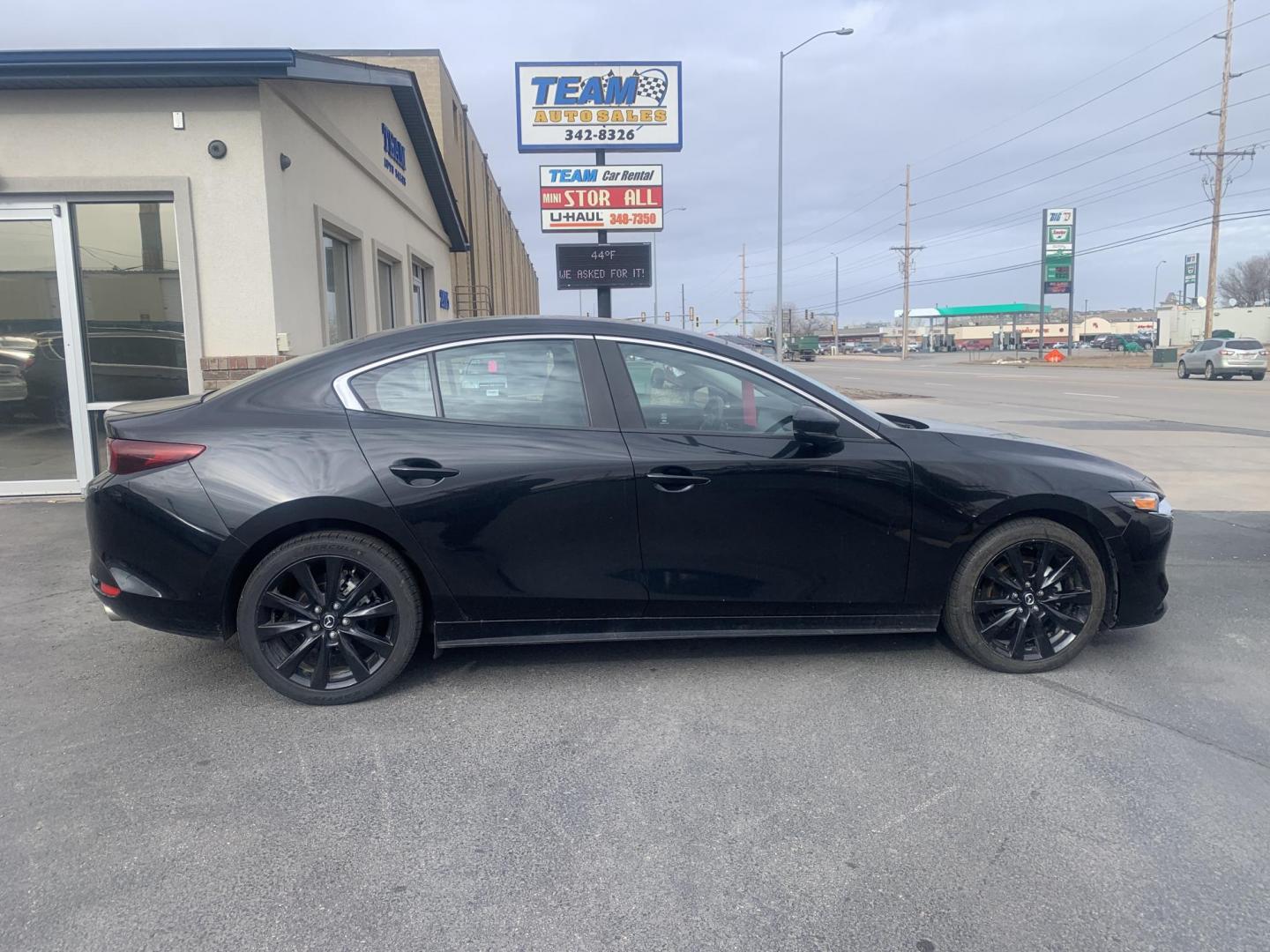 2024 Mazda MAZDA3 Select (3MZBPABM0RM) with an 2.5L L4 DOHC 16V engine, 6A transmission, located at 2015 Cambell Street, Rapid City, SD, 57701, (605) 342-8326, 44.066433, -103.191772 - Photo#0
