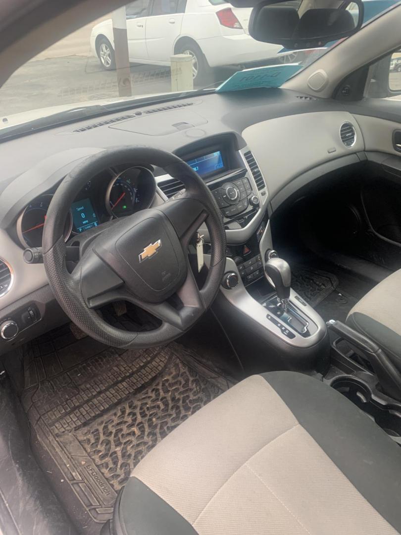 2011 Chevrolet Cruze 2LS (1G1PC5SH0B7) with an 1.8L L4 DOHC 16V FFV engine, 6-Speed Automatic transmission, located at 2015 Cambell Street, Rapid City, SD, 57701, (605) 342-8326, 44.066433, -103.191772 - LOCAL TRADE CASH ONLY - Photo#4