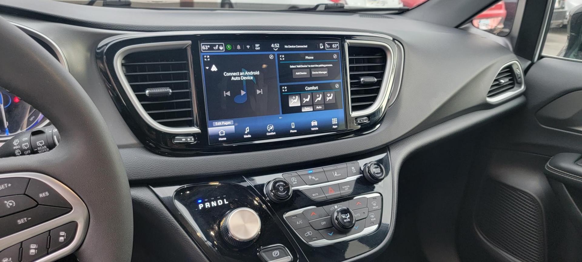 2025 White Chrysler Pacifica Select (2C4RC1BGXSR) with an 3.6L V6 DOHC 24V engine, 9A transmission, located at 2015 Cambell Street, Rapid City, SD, 57701, (605) 342-8326, 44.066433, -103.191772 - CAR FAX AVAILABLE - Photo#10