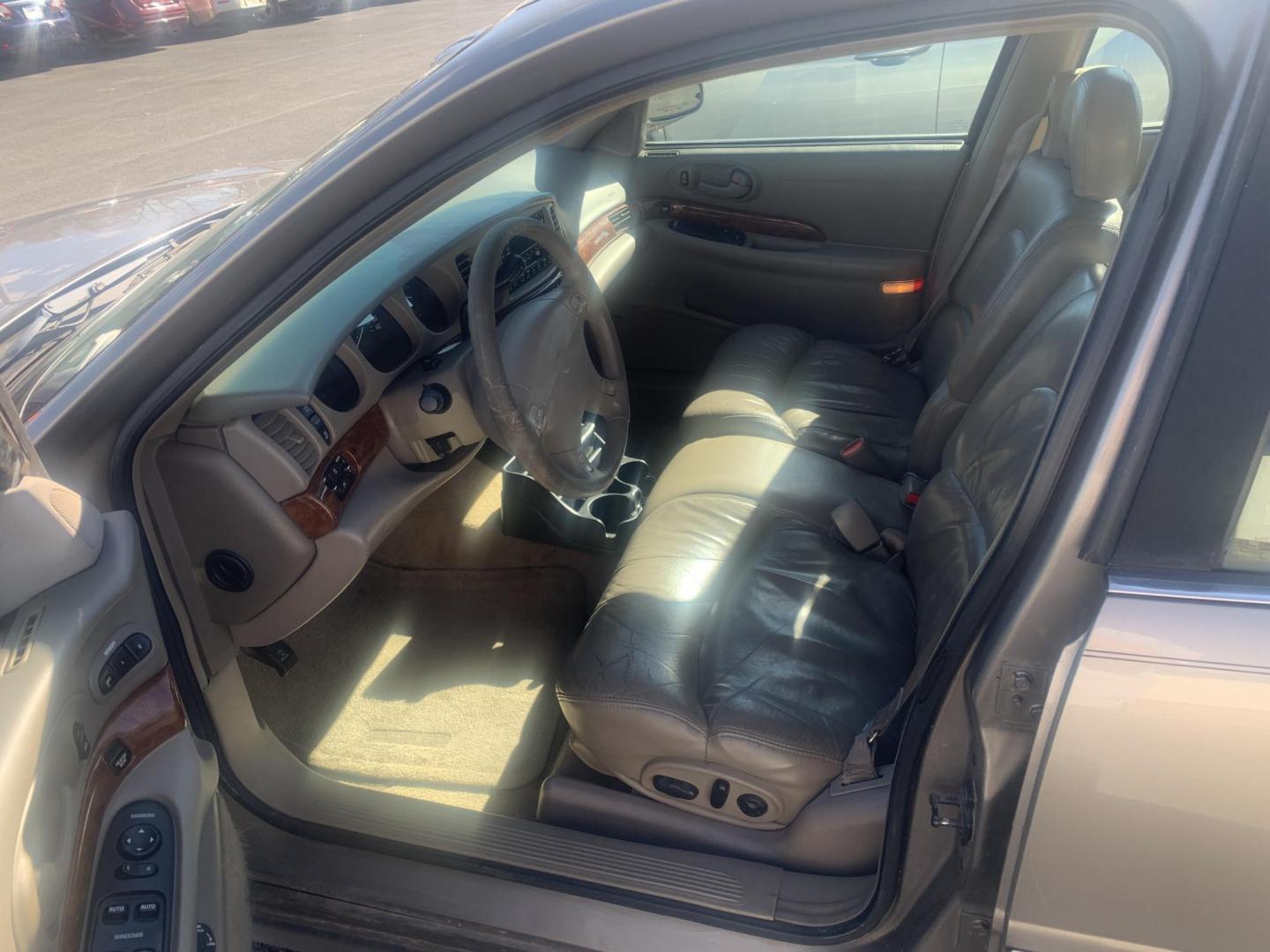 2000 /grey Buick LeSabre Limited (1G4HR54K5YU) with an 3.8L V6 OHV 12V engine, 4-Speed Automatic Overdrive transmission, located at 2015 Cambell Street, Rapid City, SD, 57701, (605) 342-8326, 44.066433, -103.191772 - CASH CAR - Photo#3