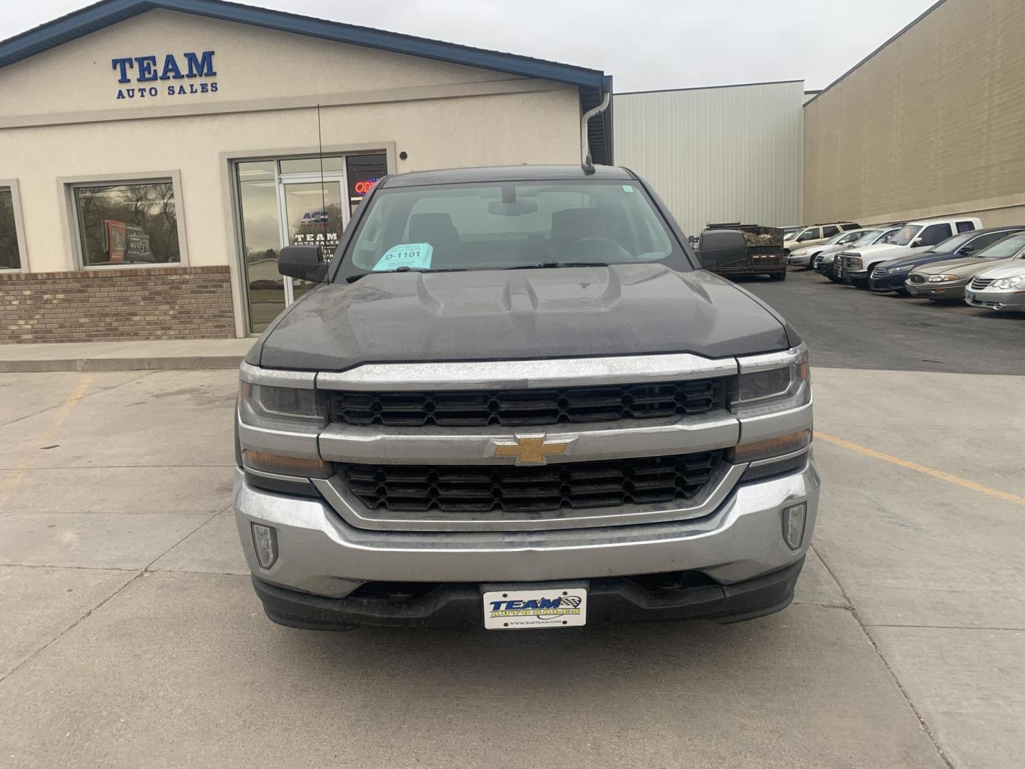 2016 Chevrolet Silverado 1500 LT Double Cab 4WD (1GCVKREC9GZ) with an 5.3L V8 OHV 16V engine, 6A transmission, located at 2015 Cambell Street, Rapid City, SD, 57701, (605) 342-8326, 44.066433, -103.191772 - LOCAL CREDIT UNION FINANCING AVAILABLE/ CARFAX AVAILABLE - Photo#1