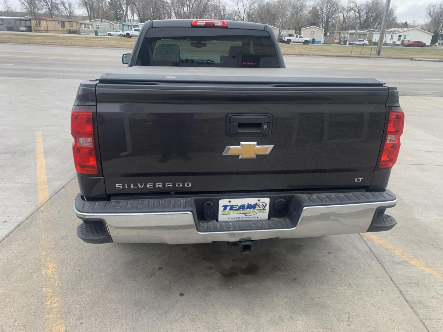 2016 Chevrolet Silverado 1500 LT Double Cab 4WD (1GCVKREC9GZ) with an 5.3L V8 OHV 16V engine, 6A transmission, located at 2015 Cambell Street, Rapid City, SD, 57701, (605) 342-8326, 44.066433, -103.191772 - LOCAL CREDIT UNION FINANCING AVAILABLE/ CARFAX AVAILABLE - Photo#3
