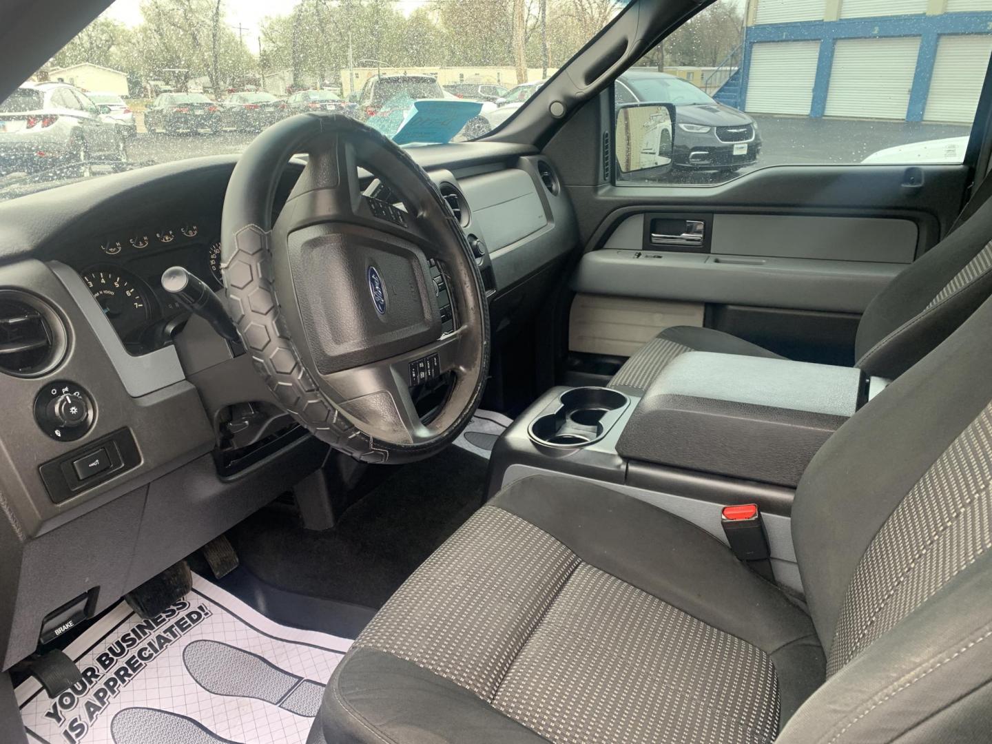 2014 black Ford F-150 XL SuperCrew 5.5-ft. Bed 4WD (1FTFW1EFXEK) with an 5.0L V8 engine, 6-Speed Automatic transmission, located at 2015 Cambell Street, Rapid City, SD, 57701, (605) 342-8326, 44.066433, -103.191772 - Photo#2