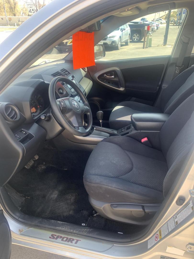 2010 Toyota RAV4 Sport V6 4WD (JTMRK4DV8A5) with an 3.5L V6 DOHC 24V engine, 5-Speed Automatic transmission, located at 2015 Cambell Street, Rapid City, SD, 57701, (605) 342-8326, 44.066433, -103.191772 - Photo#4