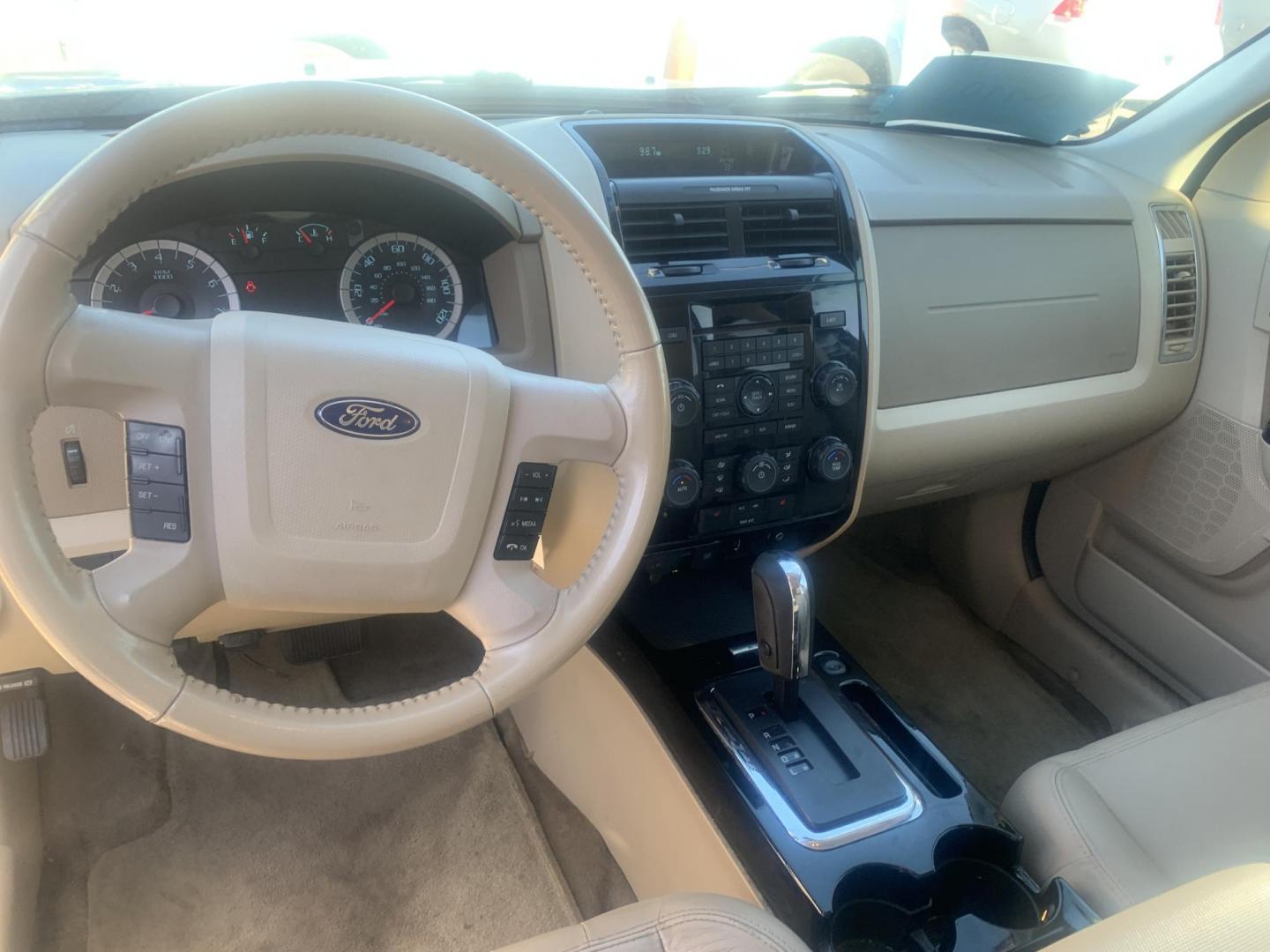 2012 Ford Escape Limited FWD (1FMCU0EG0CK) with an 3.0L V6 DOHC 24V engine, 6-Speed Automatic transmission, located at 2015 Cambell Street, Rapid City, SD, 57701, (605) 342-8326, 44.066433, -103.191772 - Photo#4