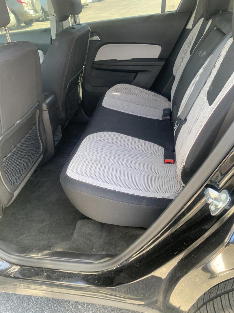 2017 GMC Terrain SLE2 AWD (2GKFLTE30H6) with an 3.6L V6 DOHC 24V engine, 6A transmission, located at 2015 Cambell Street, Rapid City, SD, 57701, (605) 342-8326, 44.066433, -103.191772 - Photo#5