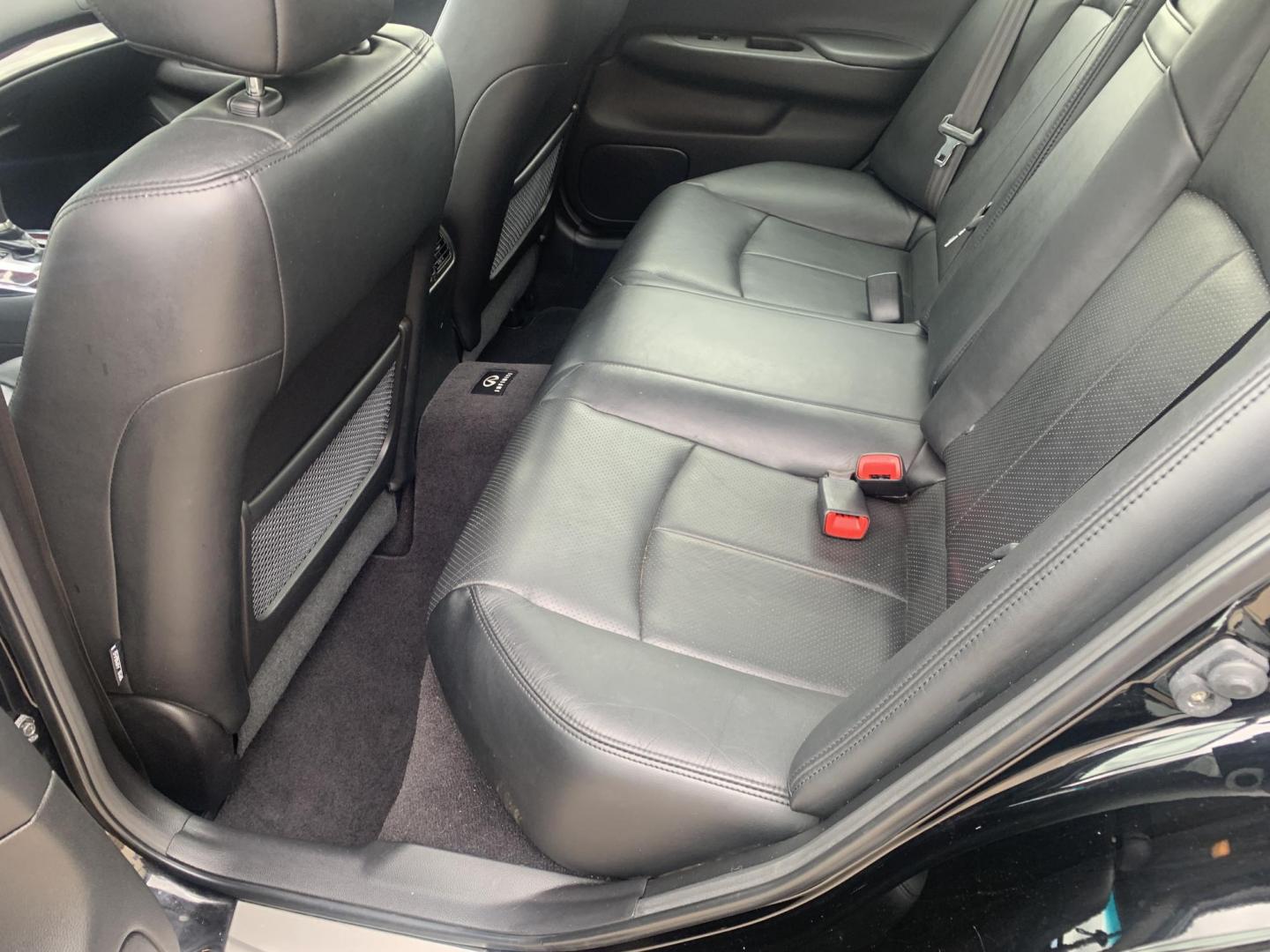 2012 Infiniti G Sedan 37x AWD (JN1CV6AR4CM) with an 3.7L V6 DOHC 24V engine, 5-Speed Automatic transmission, located at 2015 Cambell Street, Rapid City, SD, 57701, (605) 342-8326, 44.066433, -103.191772 - Luxury with AWD - Photo#5