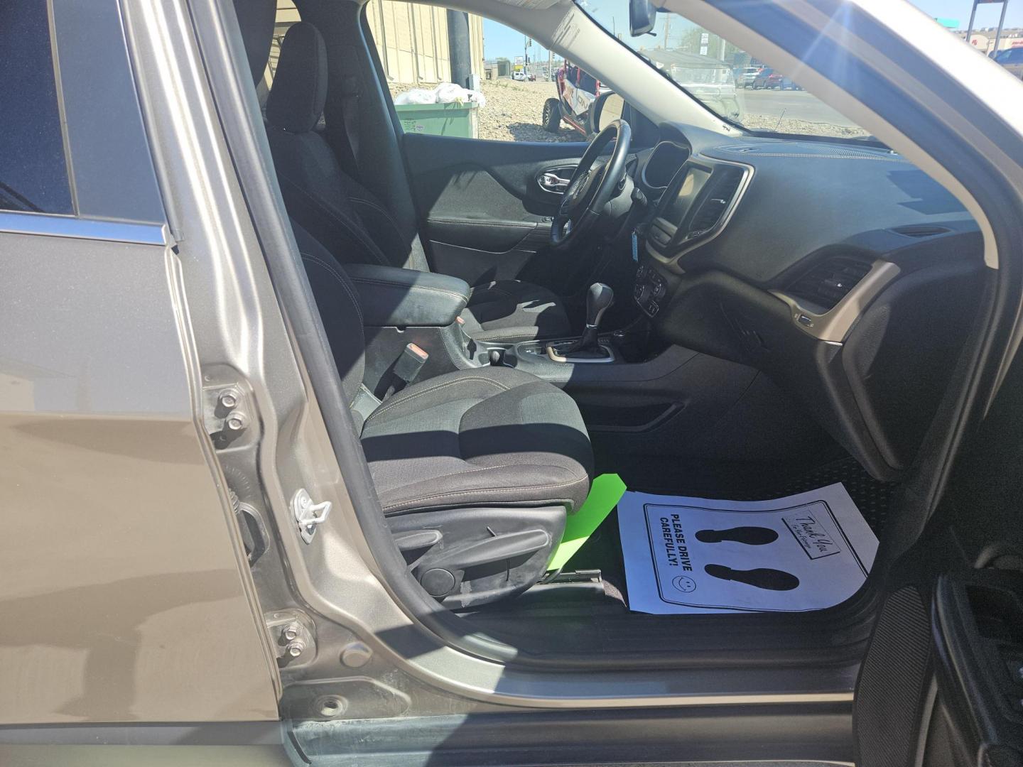 2017 Jeep Cherokee Latitude 4WD (1C4PJMCB2HW) with an 2.4L L4 DOHC 16V engine, 9A transmission, located at 2015 Cambell Street, Rapid City, SD, 57701, (605) 342-8326, 44.066433, -103.191772 - fresh trade carfax available - Photo#2