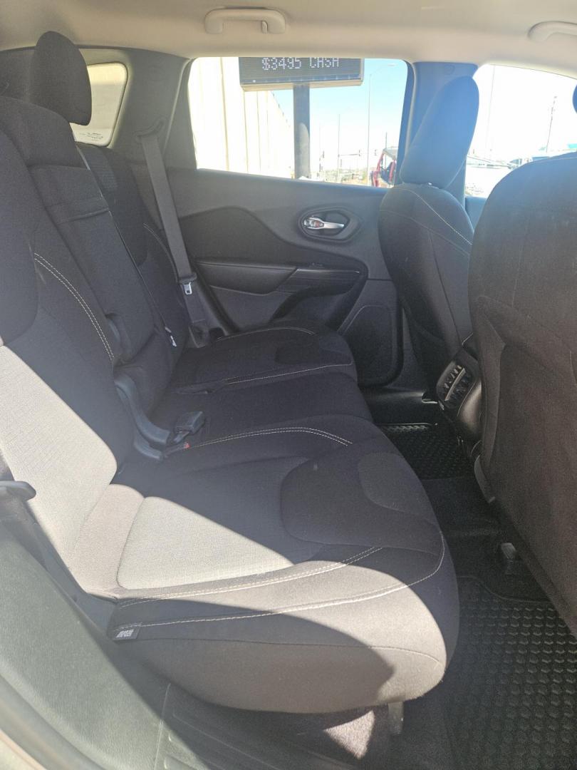 2017 Jeep Cherokee Latitude 4WD (1C4PJMCB2HW) with an 2.4L L4 DOHC 16V engine, 9A transmission, located at 2015 Cambell Street, Rapid City, SD, 57701, (605) 342-8326, 44.066433, -103.191772 - fresh trade carfax available - Photo#3