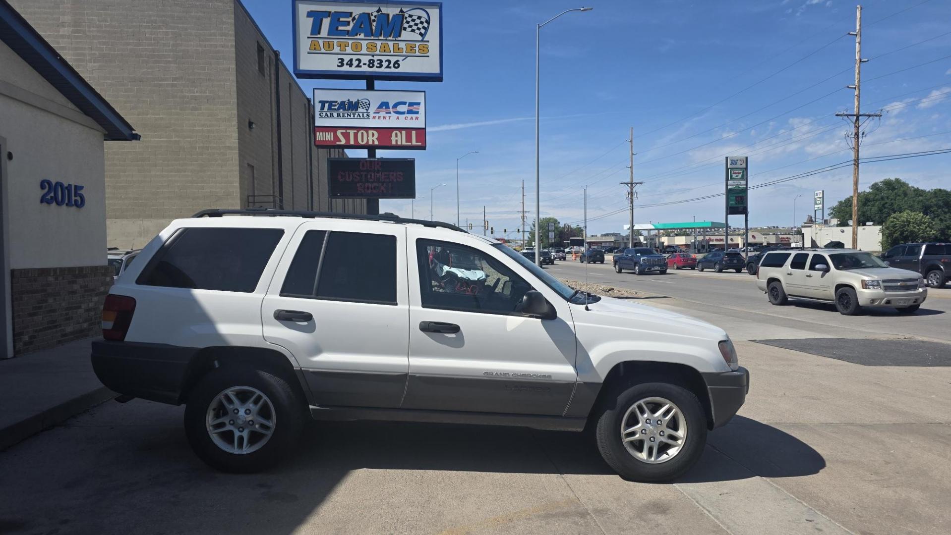 2004 Jeep Grand Cherokee Columbia Edition 4WD (1J4GW48S04C) with an 4.0L L6 OHV 12V engine, located at 2015 Cambell Street, Rapid City, SD, 57701, (605) 342-8326, 44.066433, -103.191772 - arriving soon- Photo#0