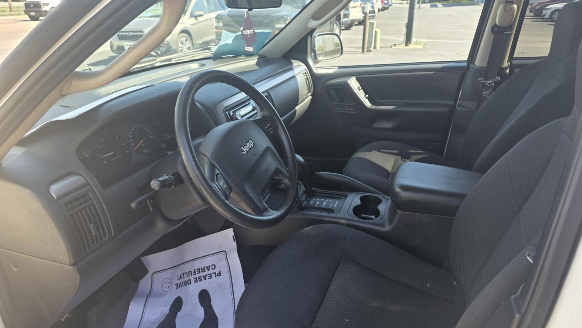 2004 Jeep Grand Cherokee Columbia Edition 4WD (1J4GW48S04C) with an 4.0L L6 OHV 12V engine, located at 2015 Cambell Street, Rapid City, SD, 57701, (605) 342-8326, 44.066433, -103.191772 - arriving soon- Photo#4