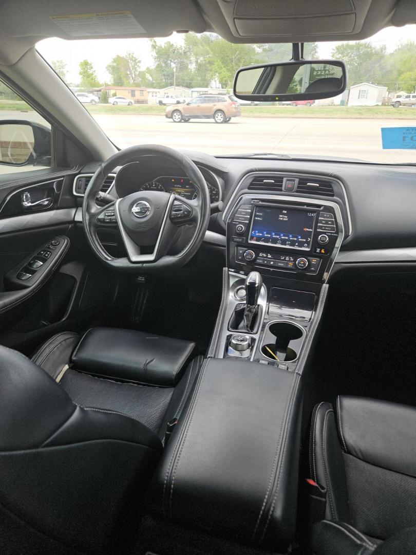 2017 Nissan Maxima 3.5 S (1N4AA6AP6HC) with an 3.5L V6 DOHC 24V engine, CVT transmission, located at 2015 Cambell Street, Rapid City, SD, 57701, (605) 342-8326, 44.066433, -103.191772 - ARRIVING SOON - Photo#5