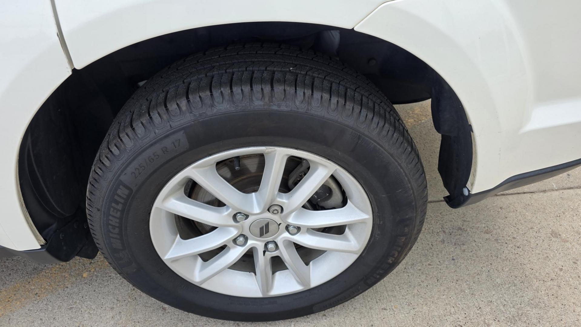 2019 Dodge Journey SE (3C4PDCBB9KT) with an 2.4L L6 DOHC 16V engine, 4A transmission, located at 2015 Cambell Street, Rapid City, SD, 57701, (605) 342-8326, 44.066433, -103.191772- Photo#5