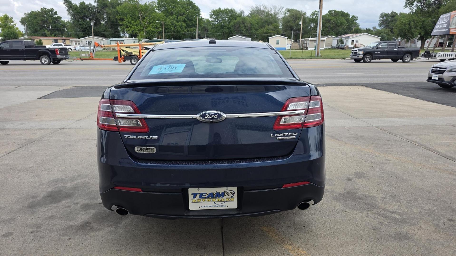 2016 Blue Ford Taurus Limited FWD (1FAHP2F80GG) with an 3.5L V6 DOHC 24V engine, 6A transmission, located at 2015 Cambell Street, Rapid City, SD, 57701, (605) 342-8326, 44.066433, -103.191772 - JUST ARRIVED- Photo#3