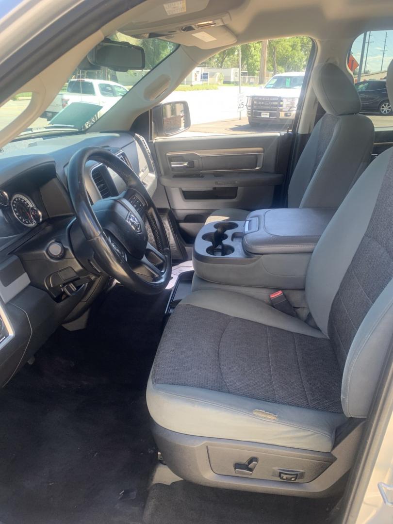 2016 RAM 1500 SLT Crew Cab SWB 2WD (1C6RR6LG0GS) with an 3.6L V6 DOHC 24V FFV engine, 6A transmission, located at 2015 Cambell Street, Rapid City, SD, 57701, (605) 342-8326, 44.066433, -103.191772 - JUST ARRIVED 2WD- Photo#3