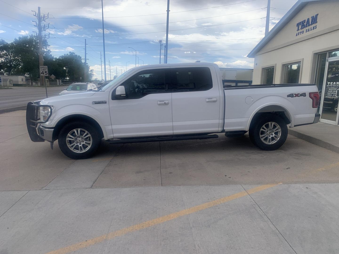 2017 Ford F-150 XL SuperCrew 6.5-ft. Bed 4WD (1FTFW1EF3HK) with an 5.0L V8 engine, 6A transmission, located at 2015 Cambell Street, Rapid City, SD, 57701, (605) 342-8326, 44.066433, -103.191772 - JUST ARRIVED NEEDS BATH- Photo#1