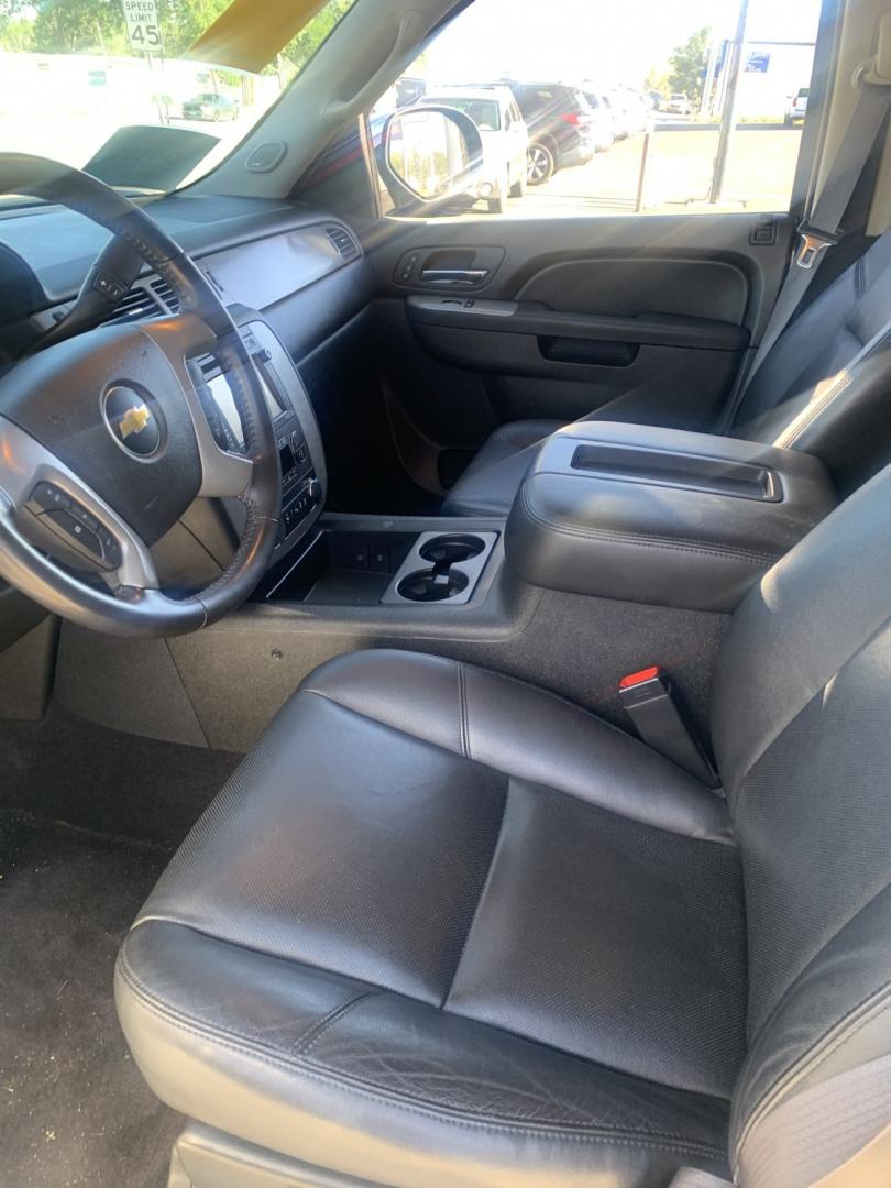 2012 Chevrolet Silverado 1500 LTZ Crew Cab 4WD (3GCPKTE73CG) with an 5.3L V8 OHV 16V FFV engine, 6-Speed Automatic transmission, located at 2015 Cambell Street, Rapid City, SD, 57701, (605) 342-8326, 44.066433, -103.191772- Photo#4