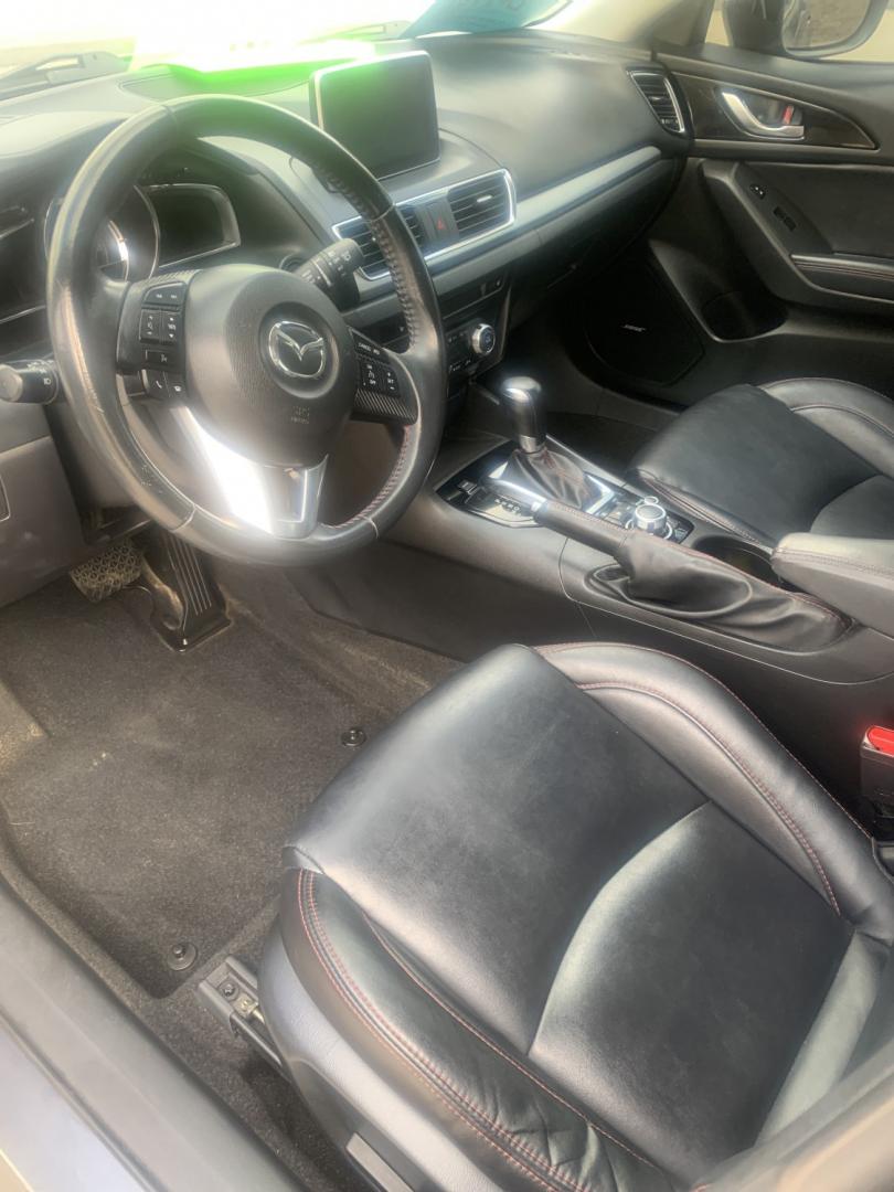 2015 Mazda MAZDA3 s Touring AT 5-Door (JM1BM1L39F1) with an 2.5L L4 DOHC 16V engine, 6-Speed Automatic transmission, located at 2015 Cambell Street, Rapid City, SD, 57701, (605) 342-8326, 44.066433, -103.191772 - just arrived- Photo#4