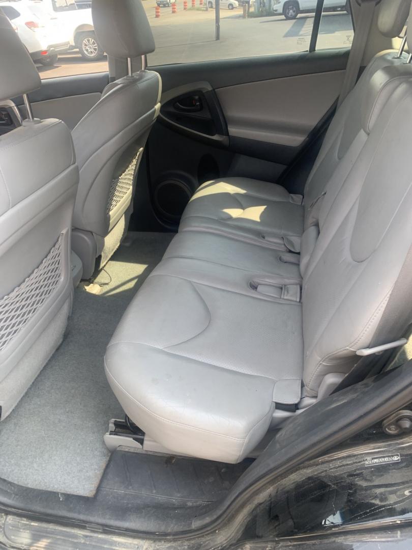 2011 Toyota RAV4 Limited V6 4WD (2T3DK4DV3BW) with an 3.5L V6 DOHC 24V engine, 5A transmission, located at 2015 Cambell Street, Rapid City, SD, 57701, (605) 342-8326, 44.066433, -103.191772 - NEW ARRIVAL PICTURES COMING SOON- Photo#5