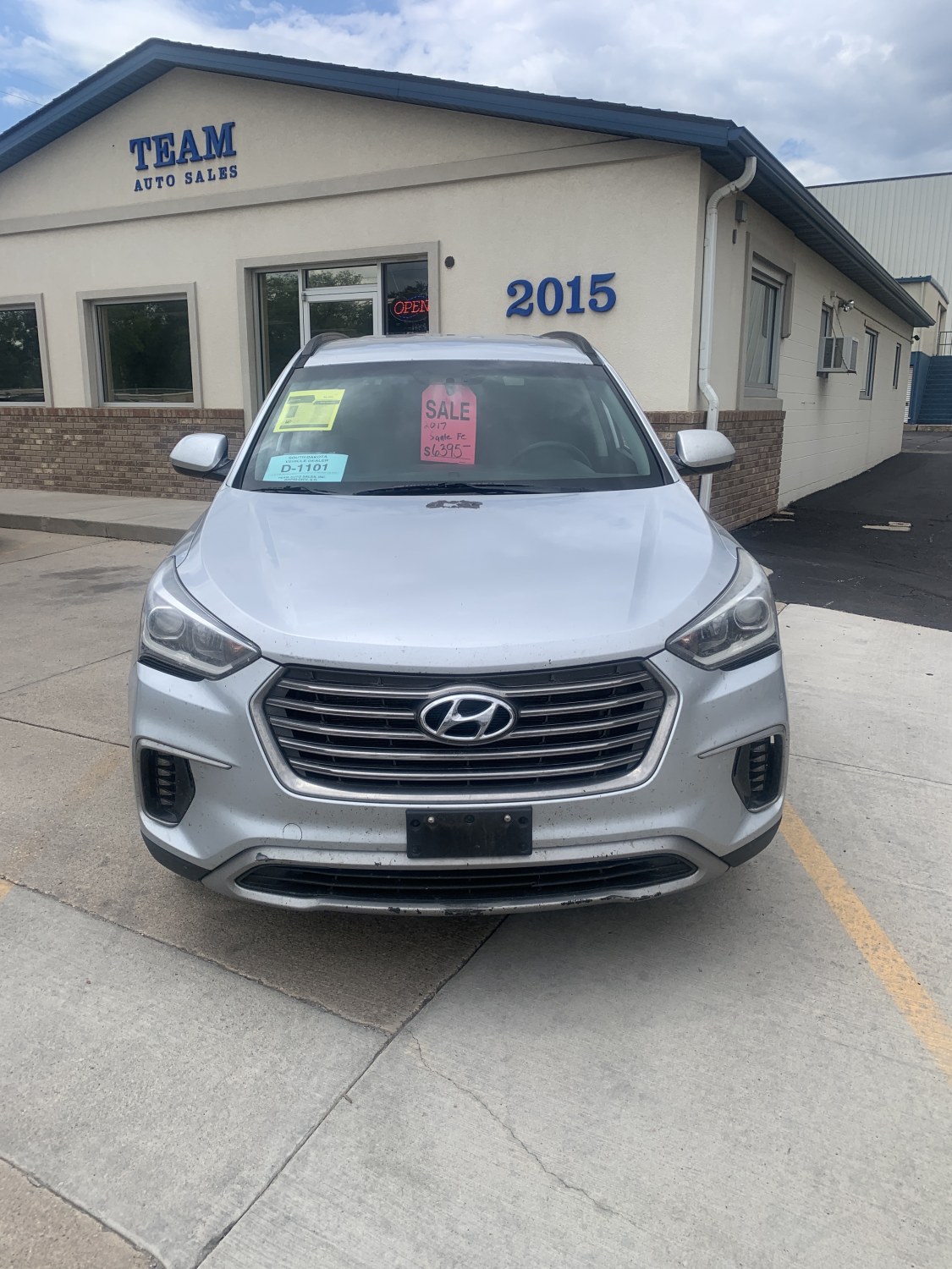 photo of 2017 Hyundai Santa Fe SE AWD