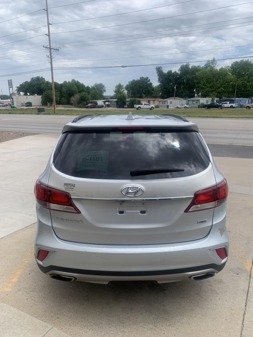 2017 Hyundai Santa Fe SE AWD (KM8SMDHF7HU) with an 3.3L V6 DOHC 24V engine, 6A transmission, located at 2015 Cambell Street, Rapid City, SD, 57701, (605) 342-8326, 44.066433, -103.191772 - CASH ONLY RECENT TRADE- Photo#3