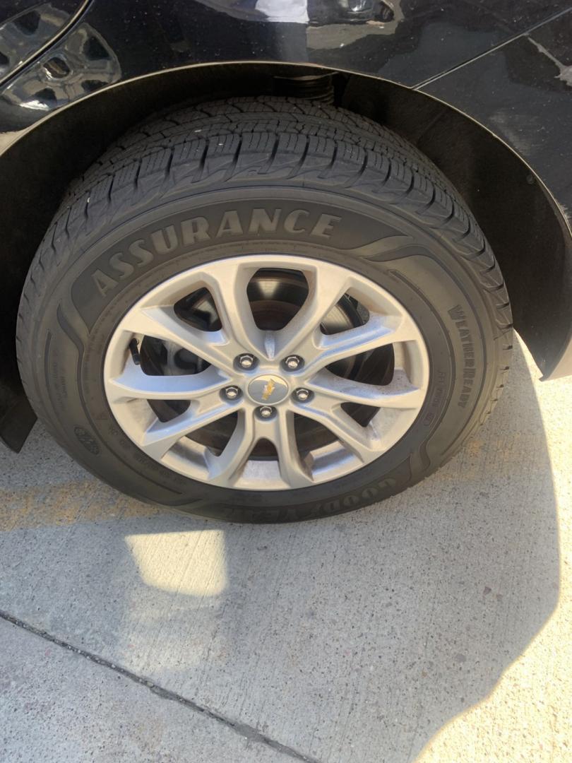 2019 Chevrolet Equinox LT 1.5 2WD (2GNAXKEV1K6) with an 1.5L L4 DIR DOHC 16V TURBO engine, 6A transmission, located at 2015 Cambell Street, Rapid City, SD, 57701, (605) 342-8326, 44.066433, -103.191772 - Car Fax Available- Photo#6