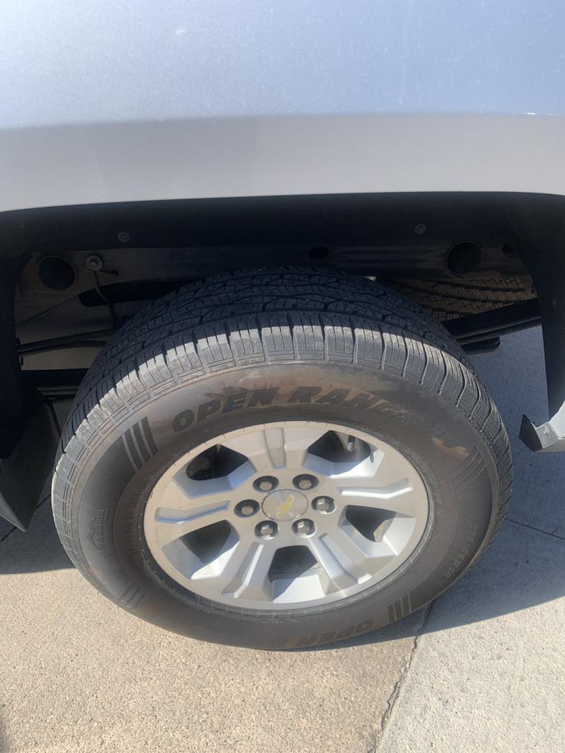 2014 Chevrolet Silverado 1500 1LT Double Cab 4WD (1GCVKREC5EZ) with an 5.3L V8 OHV 16V engine, 6-Speed Automatic transmission, located at 2015 Cambell Street, Rapid City, SD, 57701, (605) 342-8326, 44.066433, -103.191772 - ARRIVING SOON- Photo#6