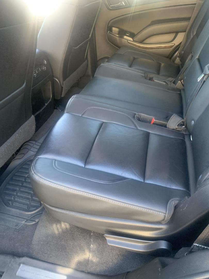 2020 Chevrolet Tahoe LT 4WD (1GNSKBKC9LR) with an 5.3L V8 OHV 16V engine, 6A transmission, located at 2015 Cambell Street, Rapid City, SD, 57701, (605) 342-8326, 44.066433, -103.191772 - JUST ARRIVED HIGH MILEAGE ONE OWNER- Photo#5