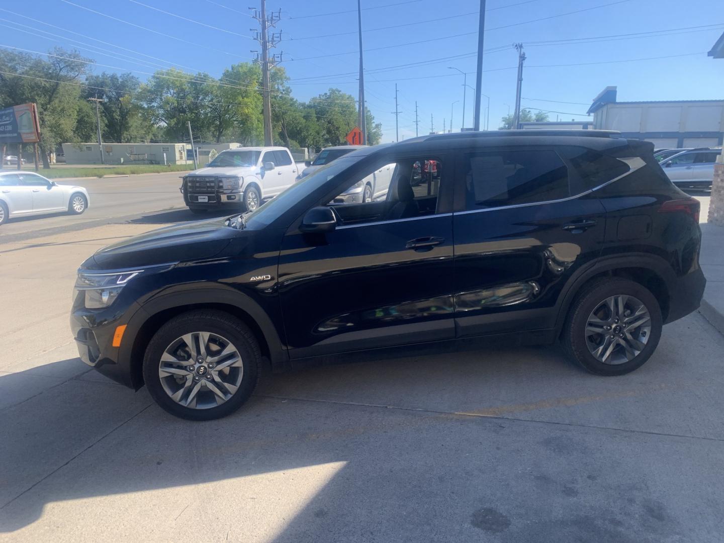 2021 Kia Seltos S AWD (KNDEUCAA9M7) with an 2.0L L4 DOHC 16V engine, CVT transmission, located at 2015 Cambell Street, Rapid City, SD, 57701, (605) 342-8326, 44.066433, -103.191772 - ARRIVING SOON- Photo#2