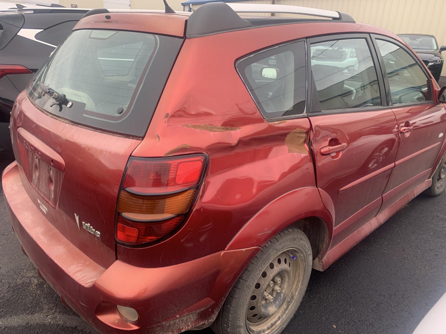 2007 Pontiac Vibe Base (5Y2SL65807Z) with an 1.8L L4 DOHC 16V engine, located at 2015 Cambell Street, Rapid City, SD, 57701, (605) 342-8326, 44.066433, -103.191772 - Fresh trade- Photo#2