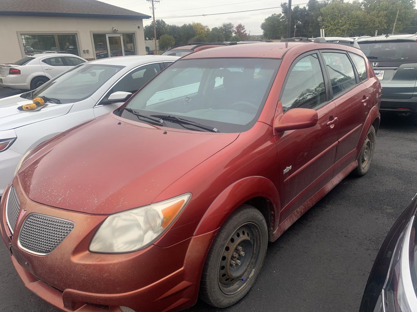 2007 Pontiac Vibe Base (5Y2SL65807Z) with an 1.8L L4 DOHC 16V engine, located at 2015 Cambell Street, Rapid City, SD, 57701, (605) 342-8326, 44.066433, -103.191772 - Fresh trade- Photo#4