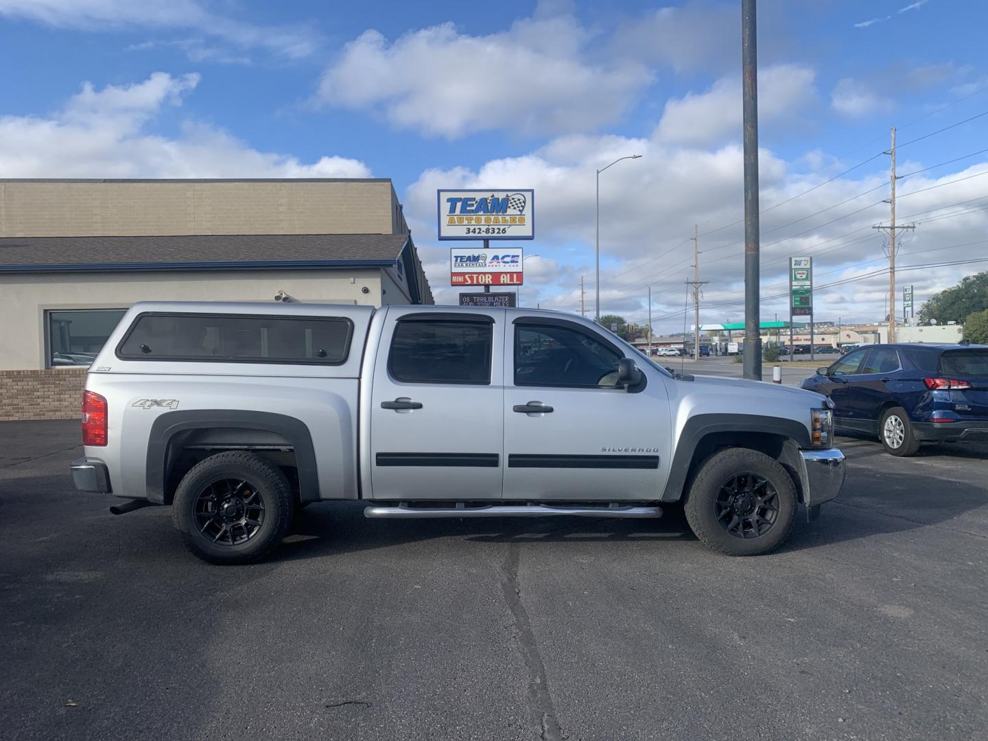 2013 Chevrolet Silverado 1500 LT Crew Cab 4WD (3GCPKSE72DG) with an 5.3L V8 OHV 16V FFV engine, located at 2015 Cambell Street, Rapid City, SD, 57701, (605) 342-8326, 44.066433, -103.191772 - CAR FAX AVAILABLE- Photo#0