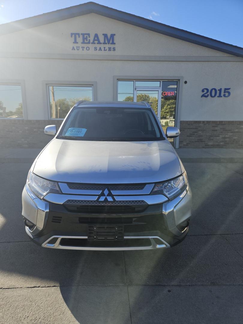 2020 /BLACK Mitsubishi Outlander SEL AWD (JA4AZ3A3XLZ) with an 2.4L L4 DOHC 16V engine, CVT transmission, located at 2015 Cambell Street, Rapid City, SD, 57701, (605) 342-8326, 44.066433, -103.191772- Photo#1