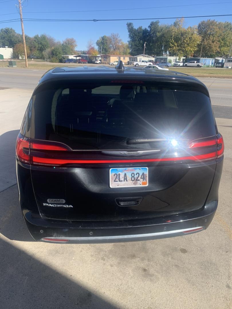 2023 Chrysler Pacifica Touring-L (2C4RC1BGXPR) with an 3.6L V6 DOHC 24V engine, 9A transmission, located at 2015 Cambell Street, Rapid City, SD, 57701, (605) 342-8326, 44.066433, -103.191772 - CAR FAX AVAILABLE- Photo#3