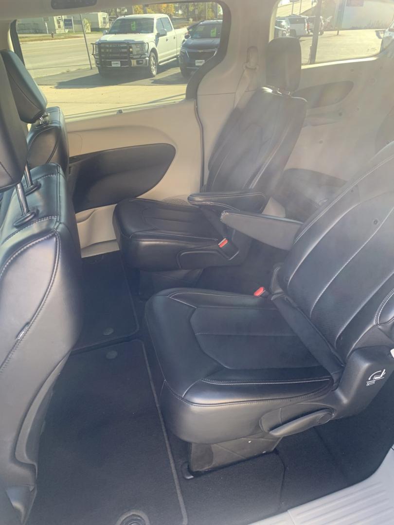 2023 Chrysler Pacifica Touring-L (2C4RC1BGXPR) with an 3.6L V6 DOHC 24V engine, 9A transmission, located at 2015 Cambell Street, Rapid City, SD, 57701, (605) 342-8326, 44.066433, -103.191772 - CAR FAX AVAILABLE- Photo#6