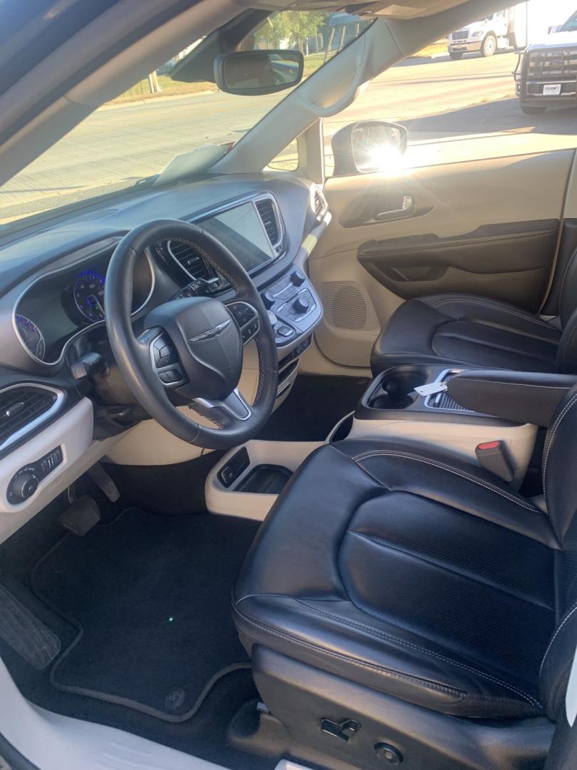2023 Chrysler Pacifica Touring-L (2C4RC1BG0PR) with an 3.6L V6 DOHC 24V engine, 9A transmission, located at 2015 Cambell Street, Rapid City, SD, 57701, (605) 342-8326, 44.066433, -103.191772 - CAR FAX AVAILABLE- Photo#4