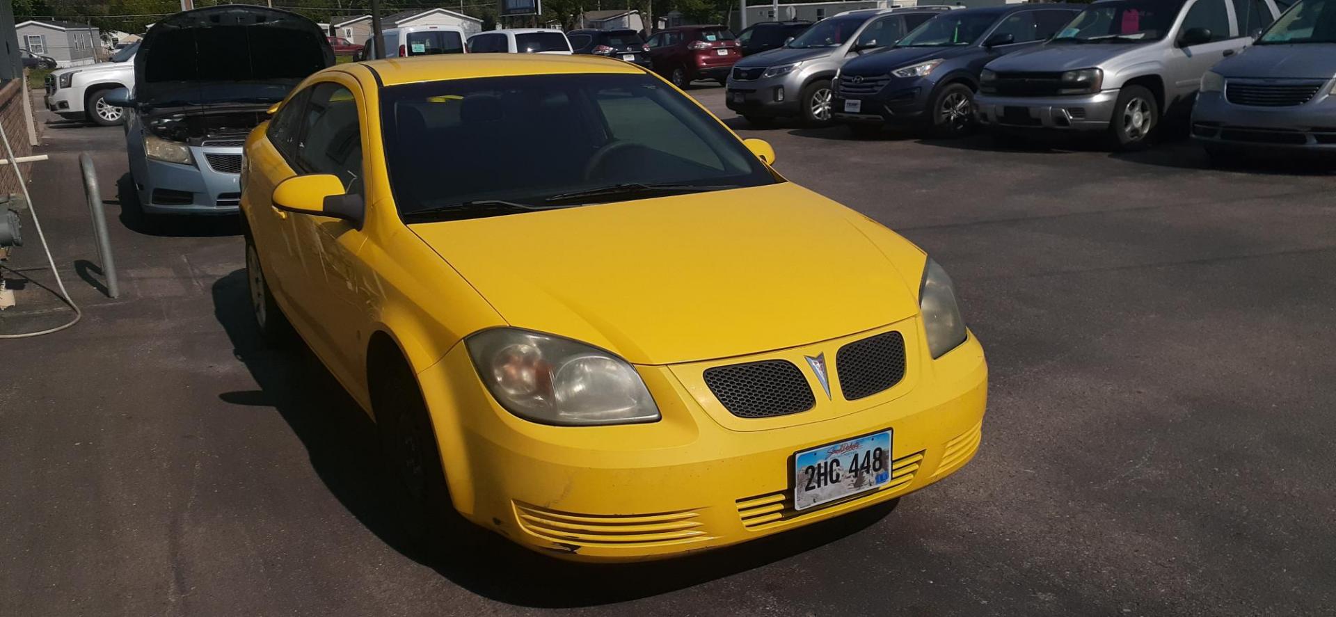2009 Pontiac G5 (1G2AS18H597) with an 2.4L L4 DOHC 16V engine, Automatic transmission, located at 2015 Cambell Street, Rapid City, SD, 57701, (605) 342-8326, 44.066433, -103.191772 - CARFAX AVAILABLE NO FINANCING AVAILABLE CASH ONLY VEHICLE - Photo#4