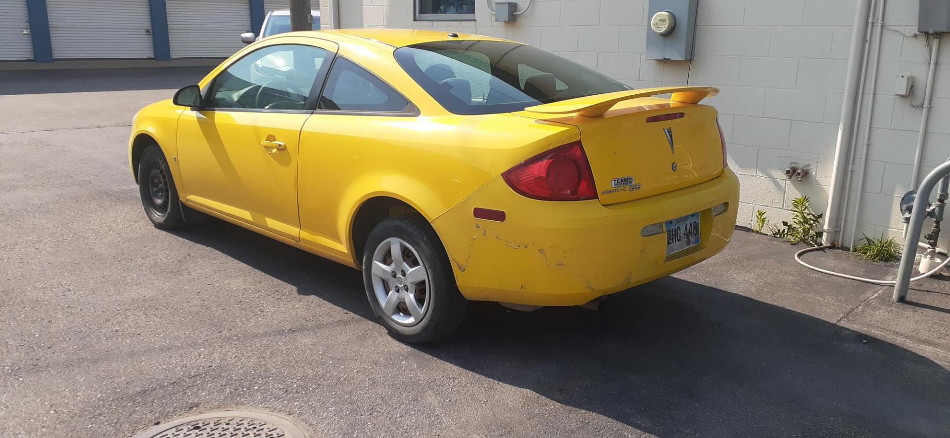 2009 Pontiac G5 (1G2AS18H597) with an 2.4L L4 DOHC 16V engine, Automatic transmission, located at 2015 Cambell Street, Rapid City, SD, 57701, (605) 342-8326, 44.066433, -103.191772 - CARFAX AVAILABLE NO FINANCING AVAILABLE CASH ONLY VEHICLE - Photo#2