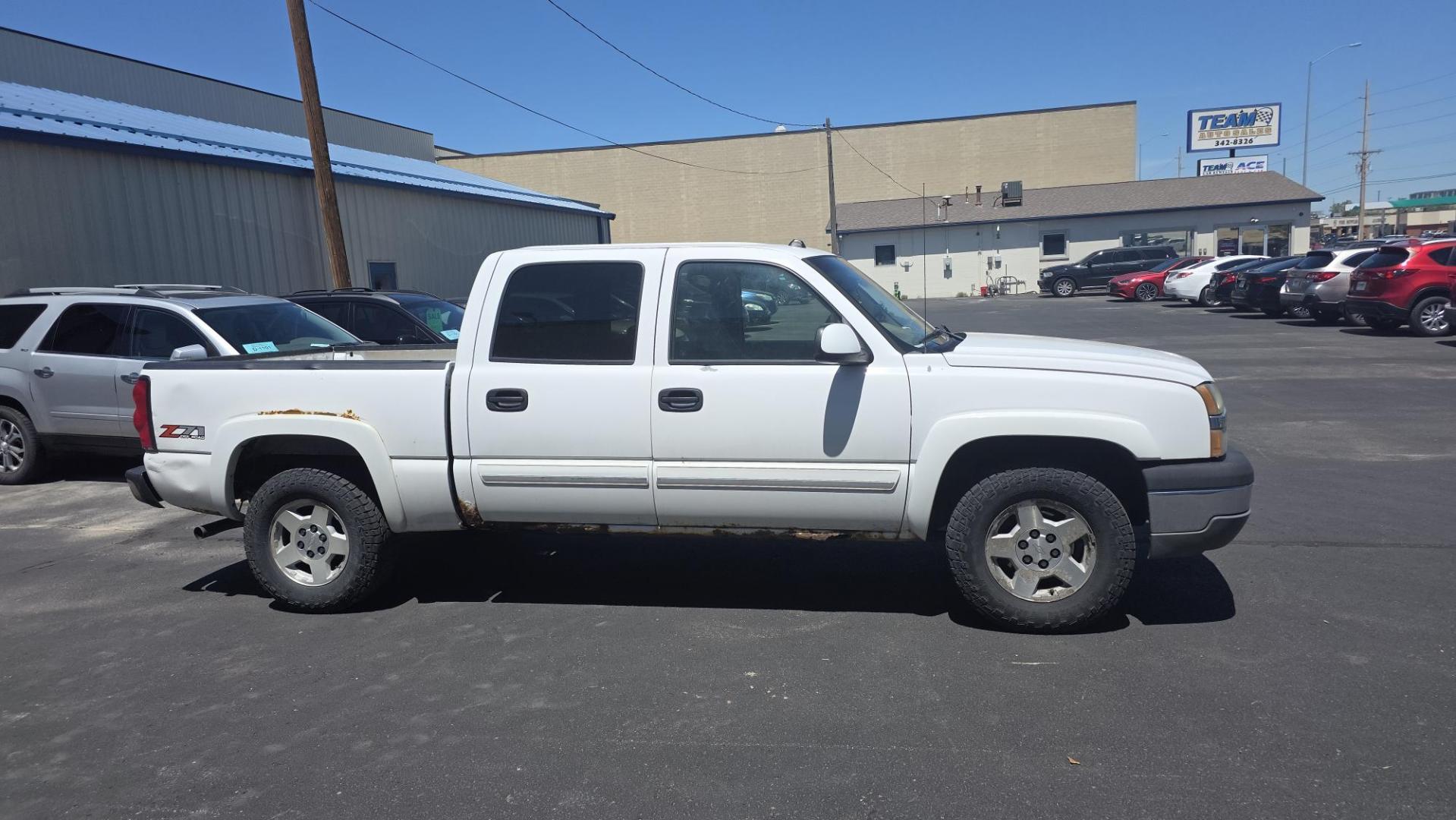 2005 Chevrolet Silverado 1500 LS 4x4 Crew Cab's photo