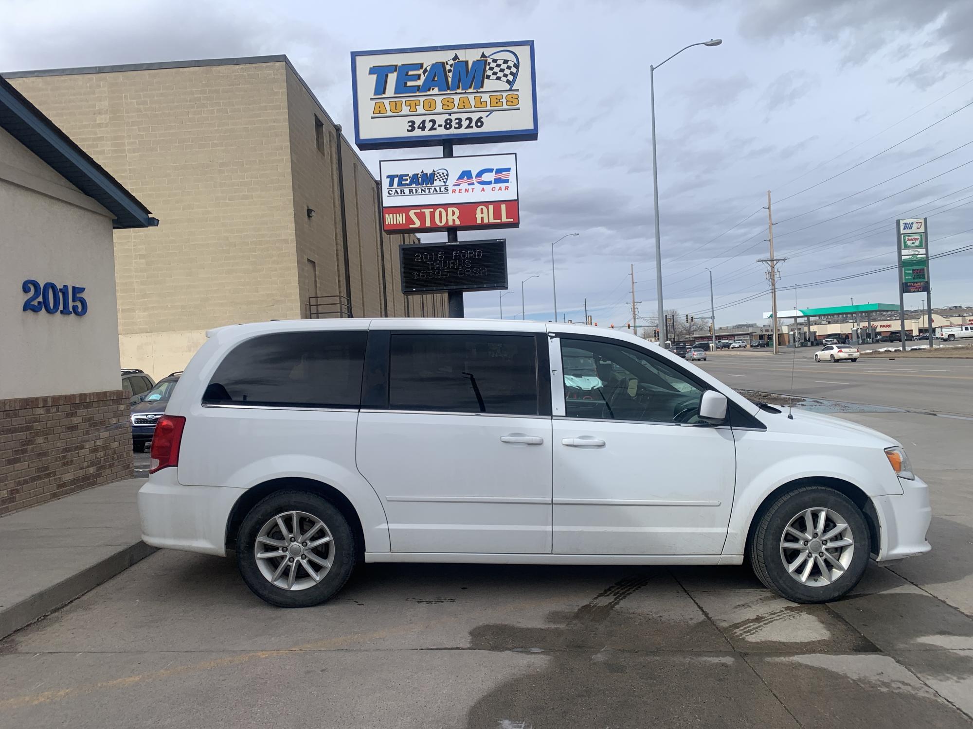 photo of 2017 Dodge Grand Caravan SXT