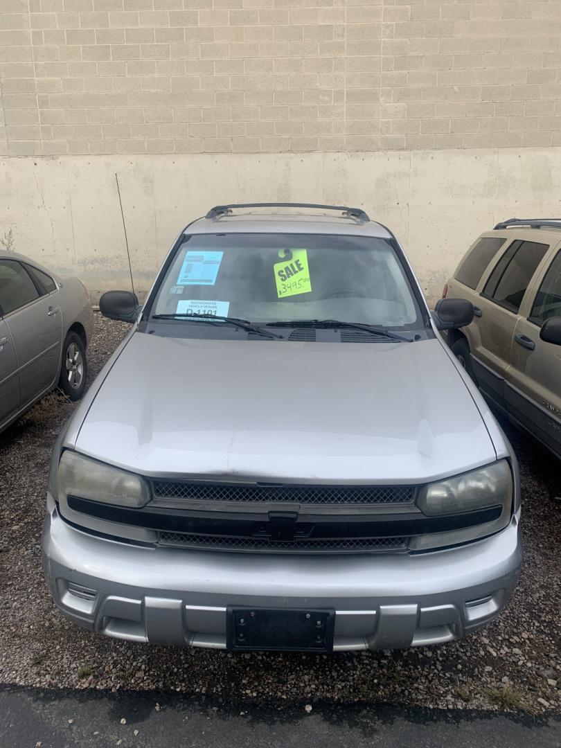 2008 Chevrolet TrailBlazer (1GNDT13S482) with an 4.2L L6 DOHC 24V engine, 4-Speed Automatic Overdrive transmission, located at 2015 Cambell Street, Rapid City, SD, 57701, (605) 342-8326, 44.066433, -103.191772 - CARFAX AVAILABLE NO FINANCING AVAILABLE CASH SALE VEHICLE- Photo#0