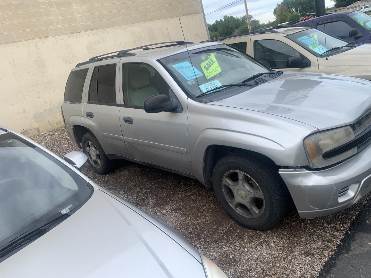 2008 Chevrolet TrailBlazer (1GNDT13S482) with an 4.2L L6 DOHC 24V engine, 4-Speed Automatic Overdrive transmission, located at 2015 Cambell Street, Rapid City, SD, 57701, (605) 342-8326, 44.066433, -103.191772 - CARFAX AVAILABLE NO FINANCING AVAILABLE CASH SALE VEHICLE- Photo#1